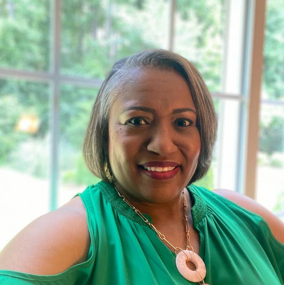 Meet your Posher, Linda